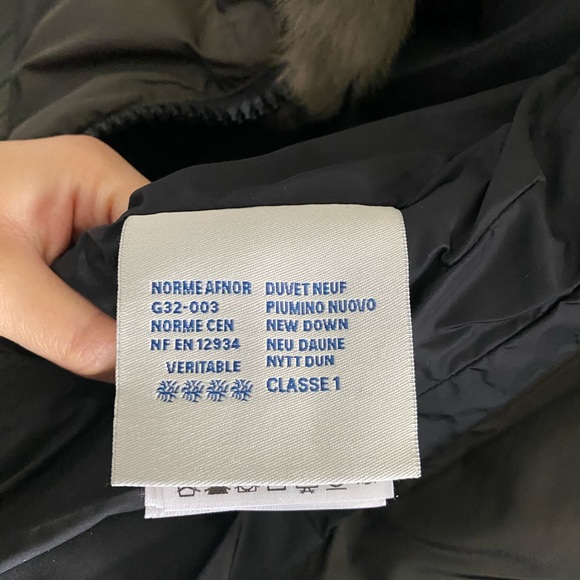 Women’s Moncler down jacket with camouflage dyed rabbit fur collar! - Picture 13 of 16